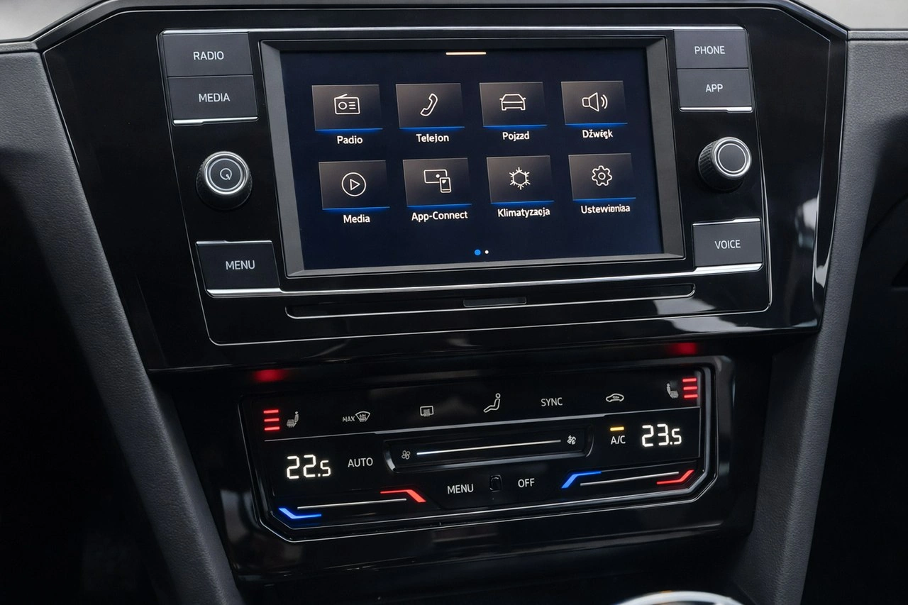 Volkswagen Passat Variant - Zdjęcie 1