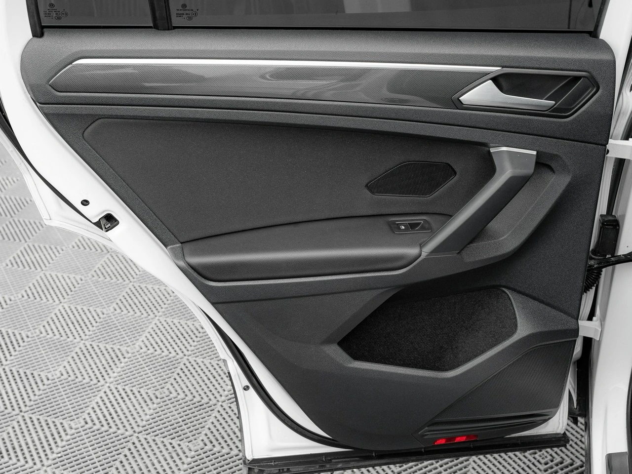 Volkswagen Tiguan - Zdjęcie 20