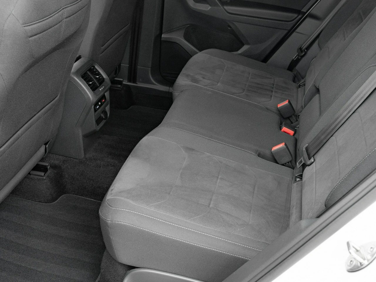 Volkswagen Tiguan - Zdjęcie 22