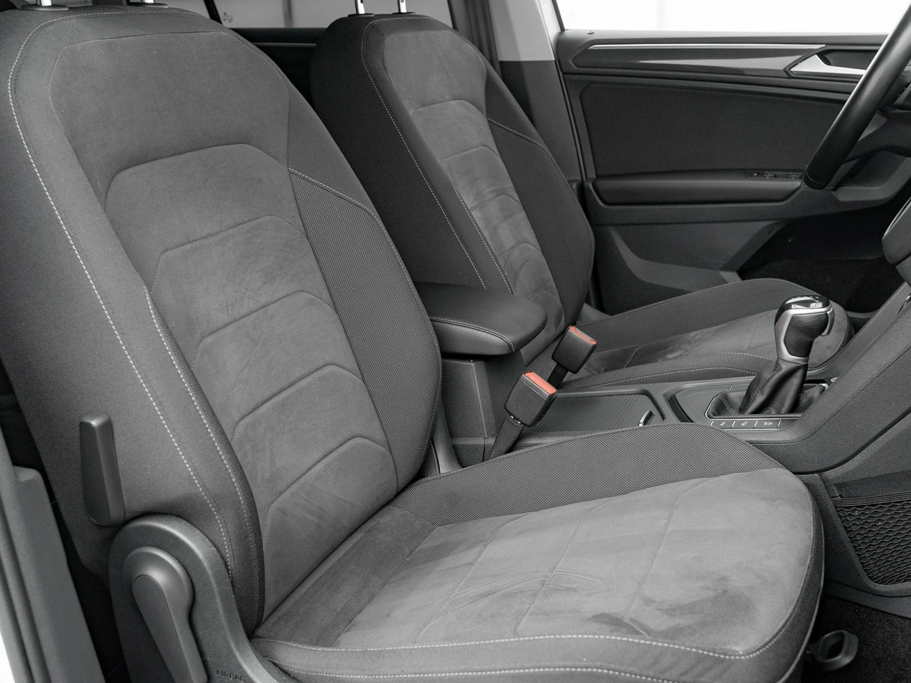 Volkswagen Tiguan - Zdjęcie 31