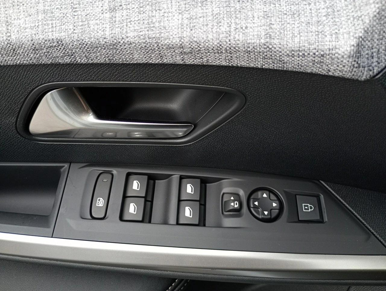 Peugeot 3008 - Zdjęcie 17