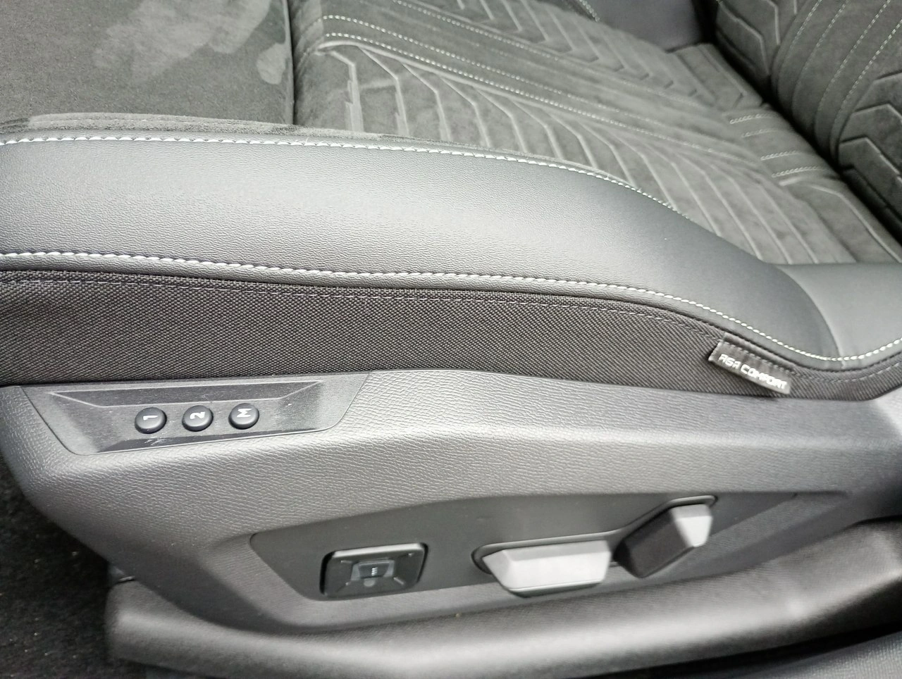 Peugeot 3008 - Zdjęcie 14