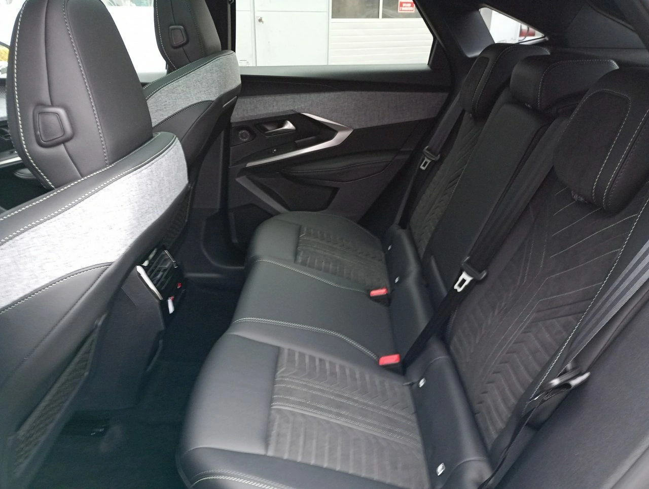 Peugeot 3008 - Zdjęcie 16