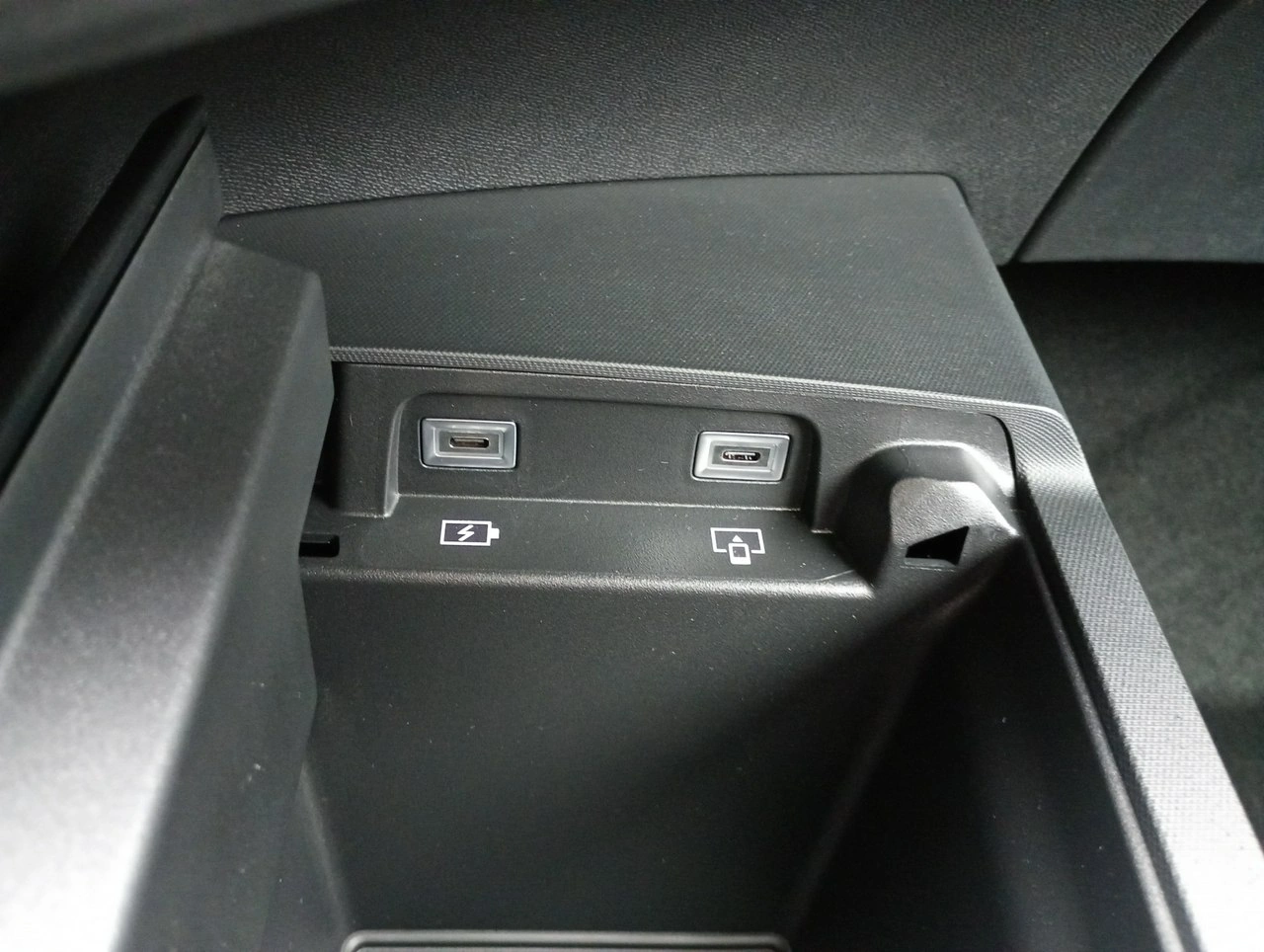 Peugeot 3008 - Zdjęcie 32