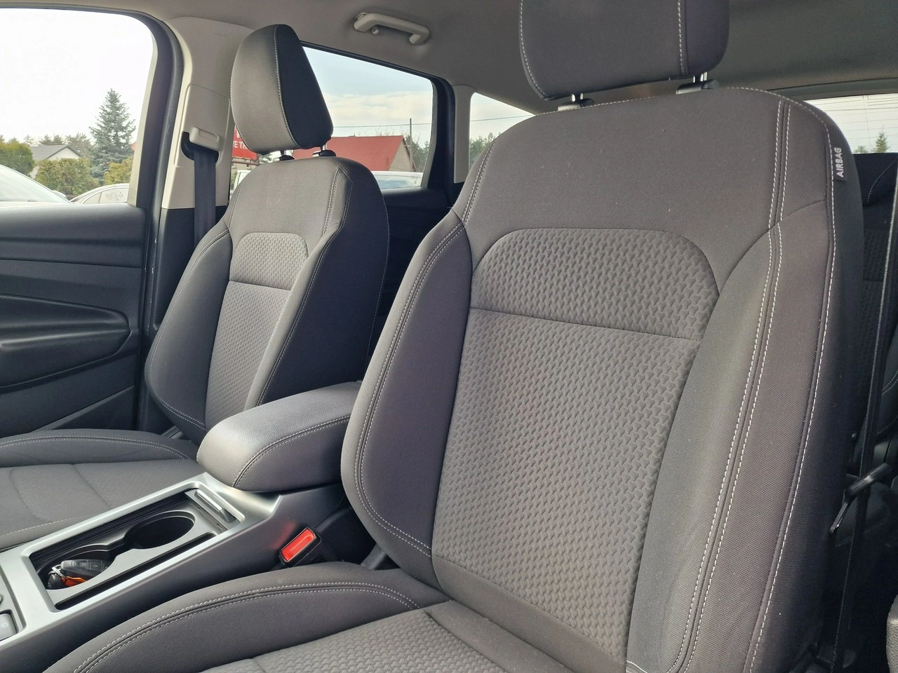 Ford Kuga - Zdjęcie 18