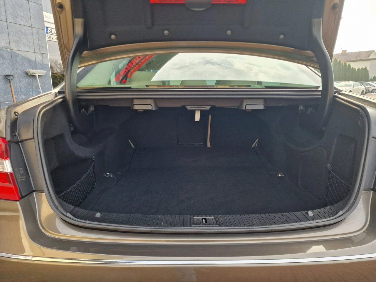 Mercedes E 250 - Zdjęcie 19