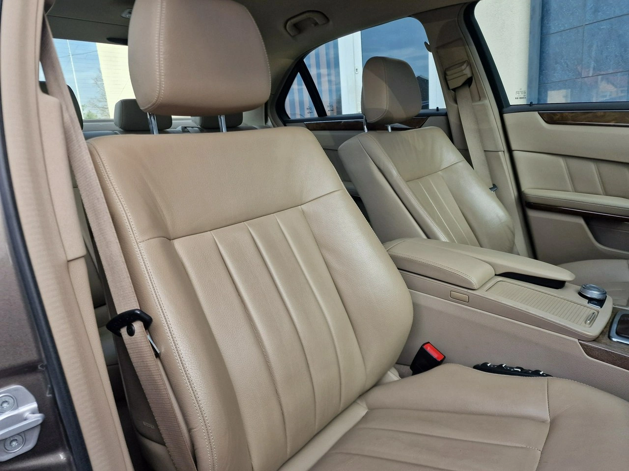 Mercedes E 250 - Zdjęcie 22