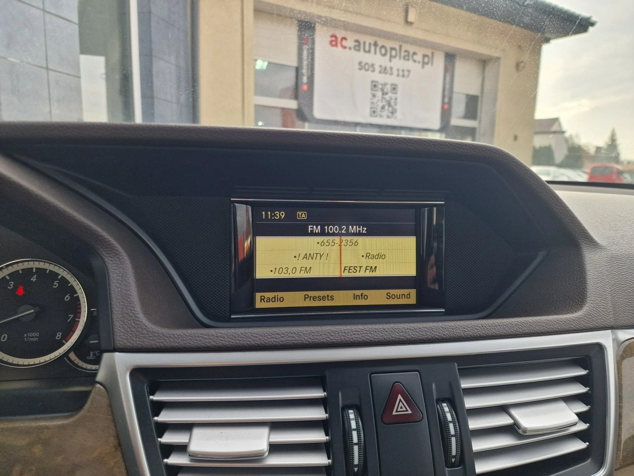 Mercedes E 250 - Zdjęcie 27