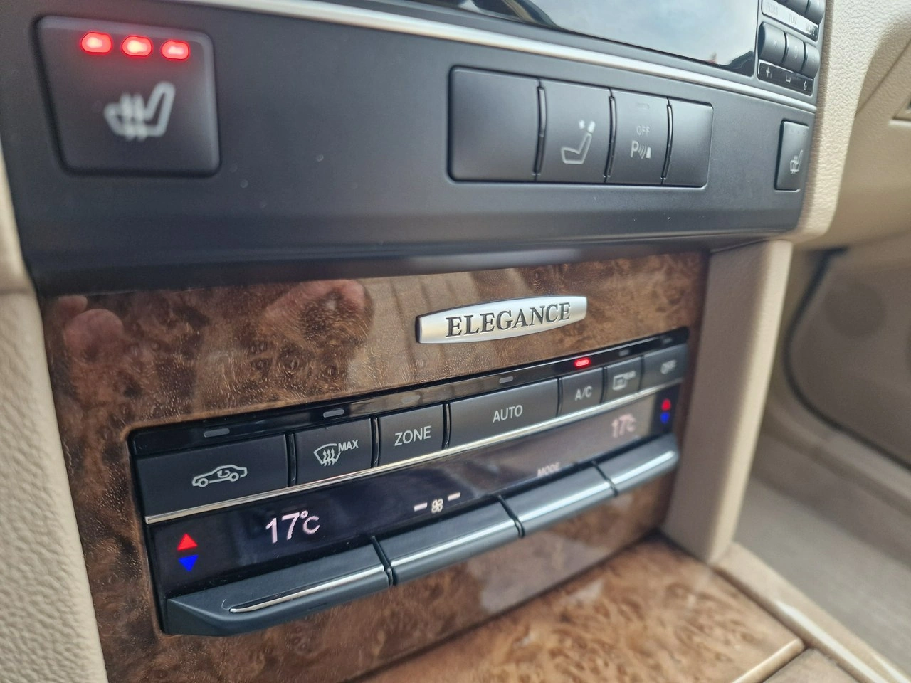 Mercedes E 250 - Zdjęcie 30