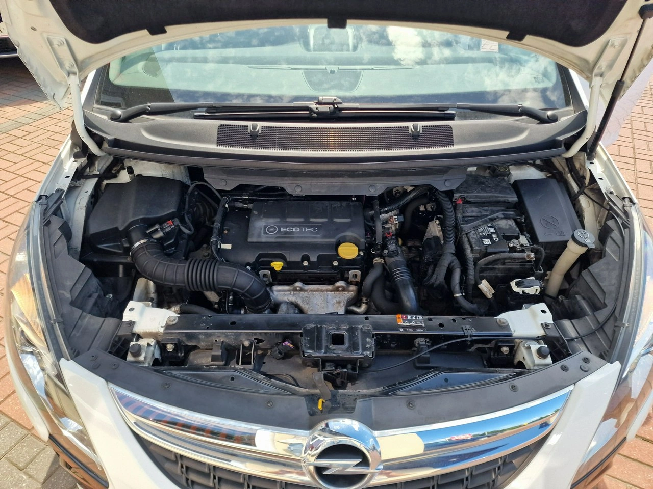 Opel Zafira - Zdjęcie 34