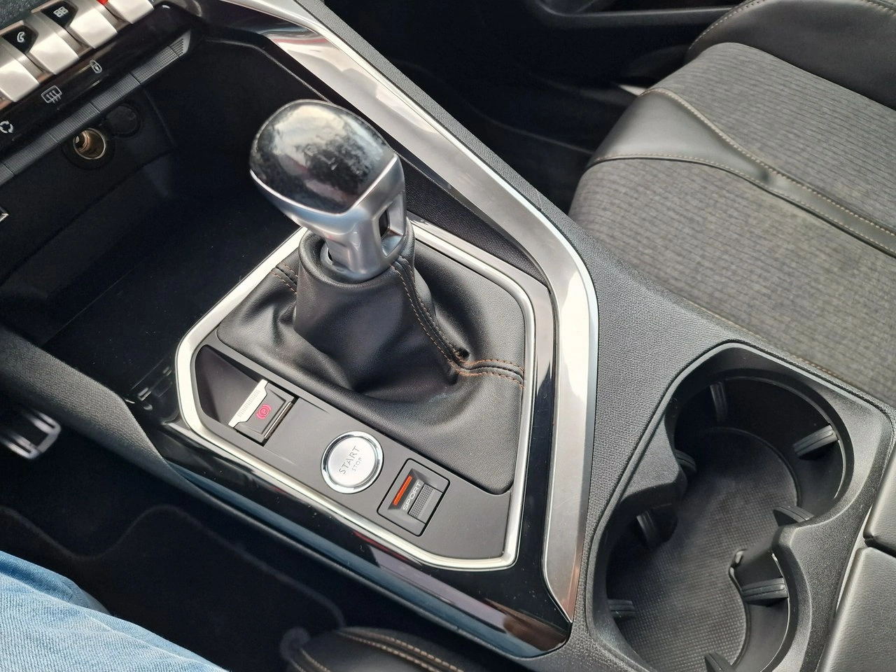 Peugeot 3008 - Zdjęcie 31