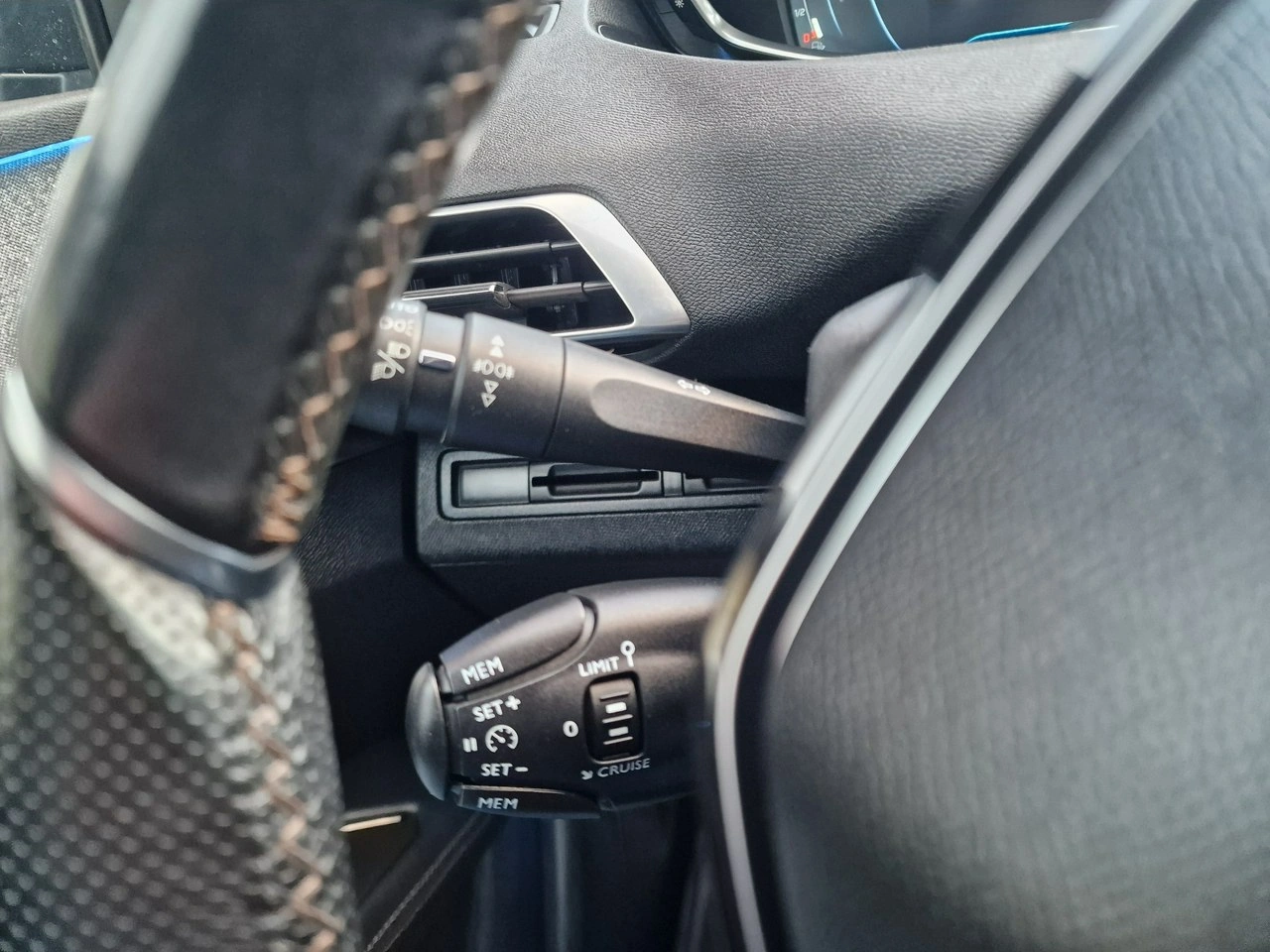 Peugeot 3008 - Zdjęcie 38