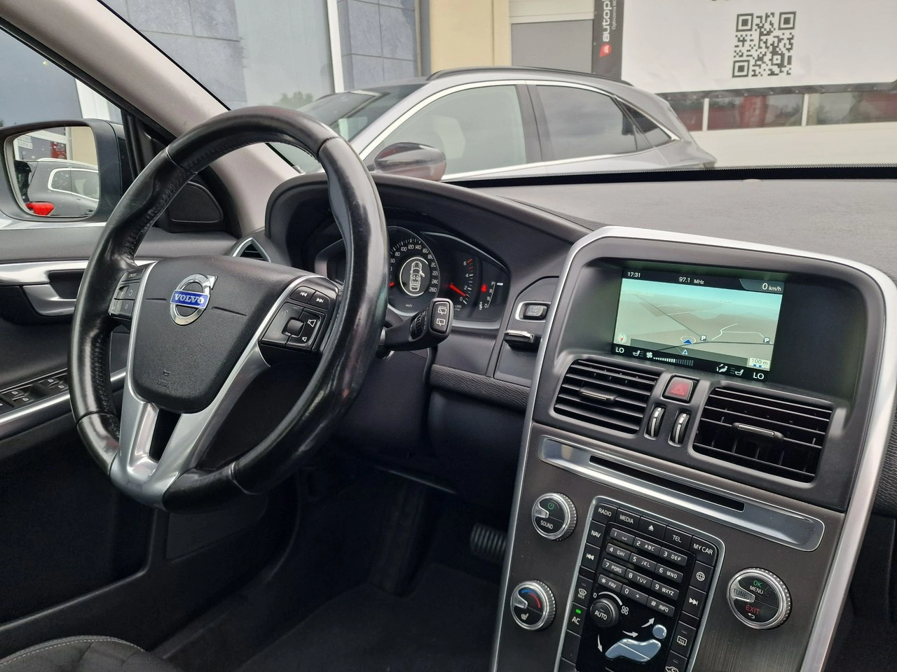 Volvo XC 60 - Zdjęcie 24