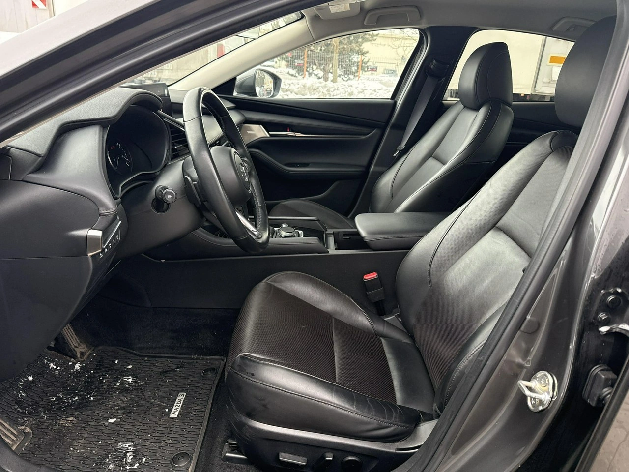 Mazda 3 - Zdjęcie 10