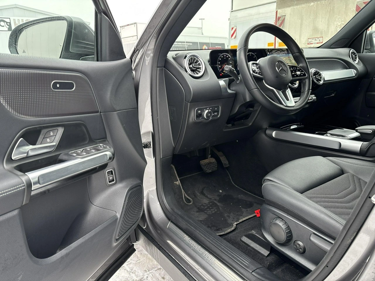 Mercedes EQB - Zdjęcie 9