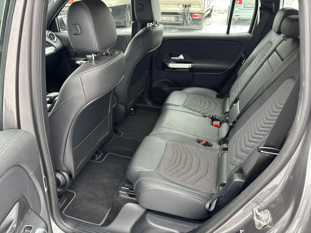 Mercedes EQB - Zdjęcie 11