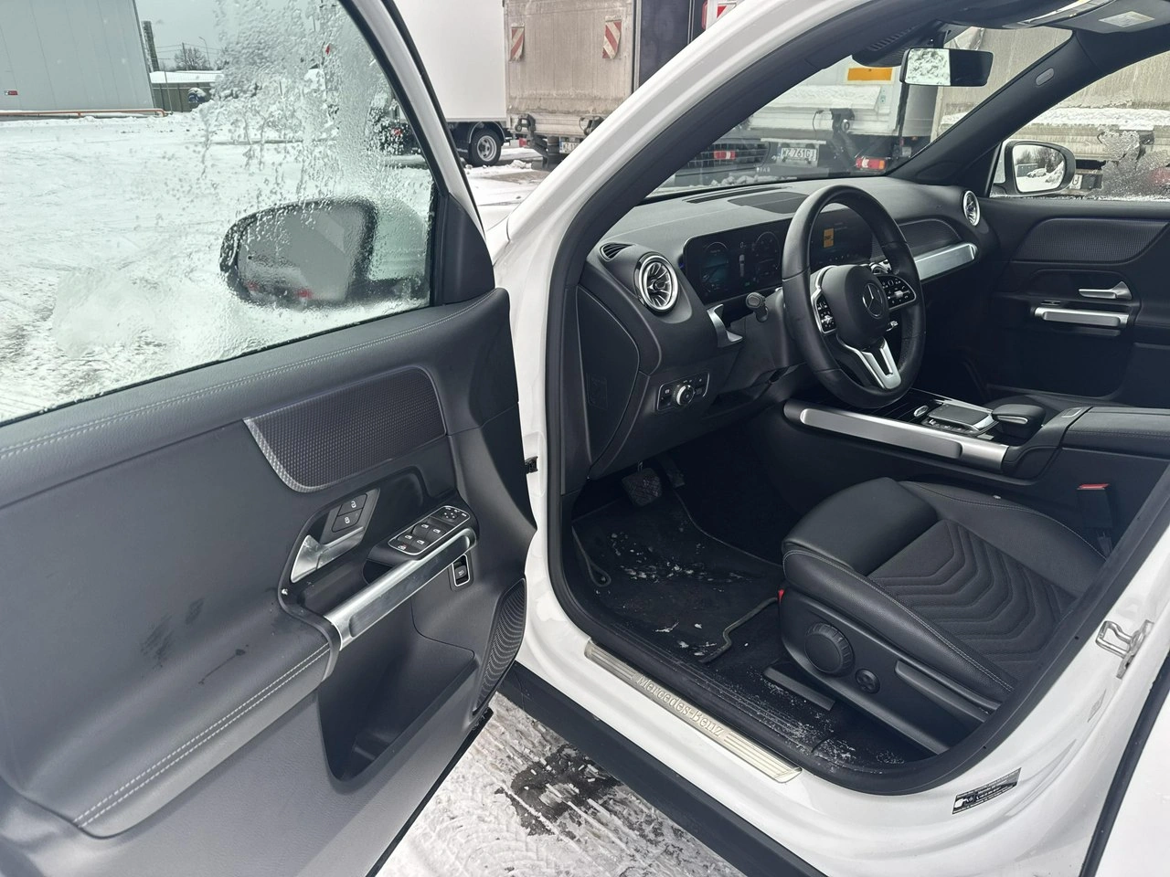 Mercedes EQB - Zdjęcie 9