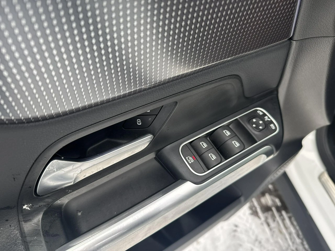 Mercedes EQB - Zdjęcie 11