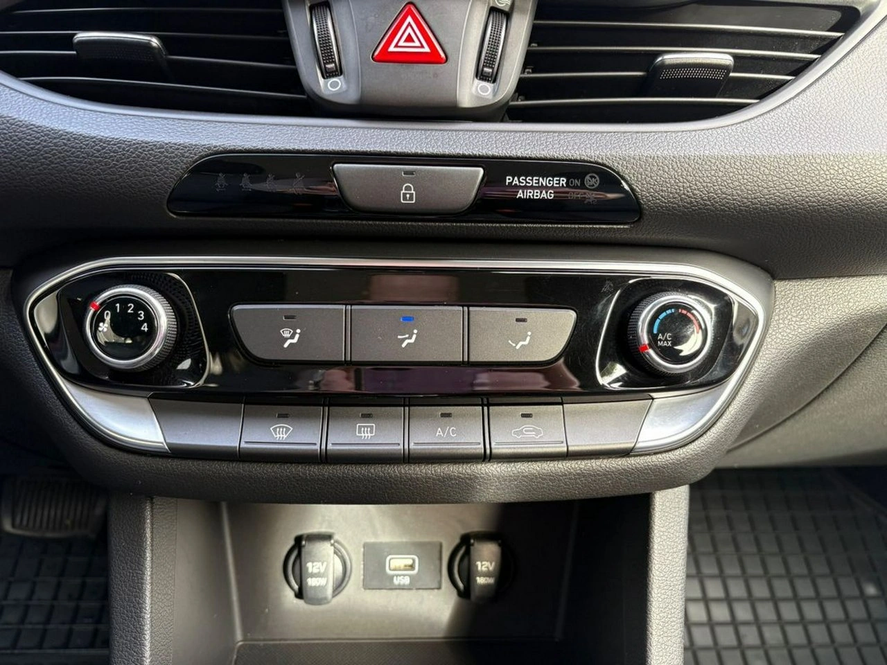 Hyundai i30 - Zdjęcie 23