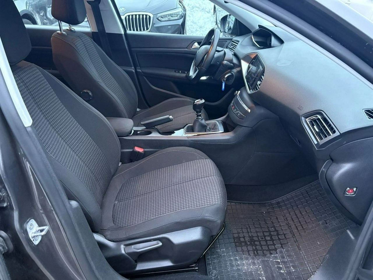 Peugeot 308 - Zdjęcie 19