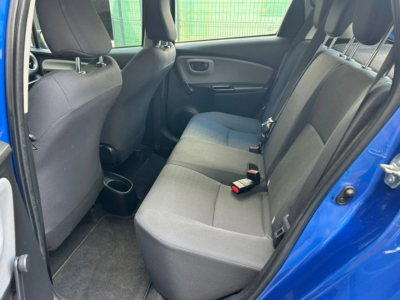 Toyota Yaris - Zdjęcie 17