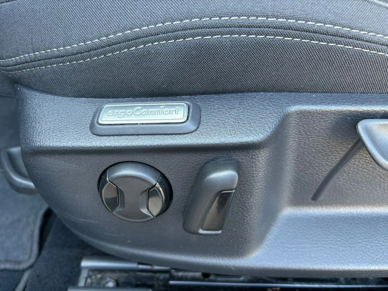 Volkswagen Passat Variant - Zdjęcie 11