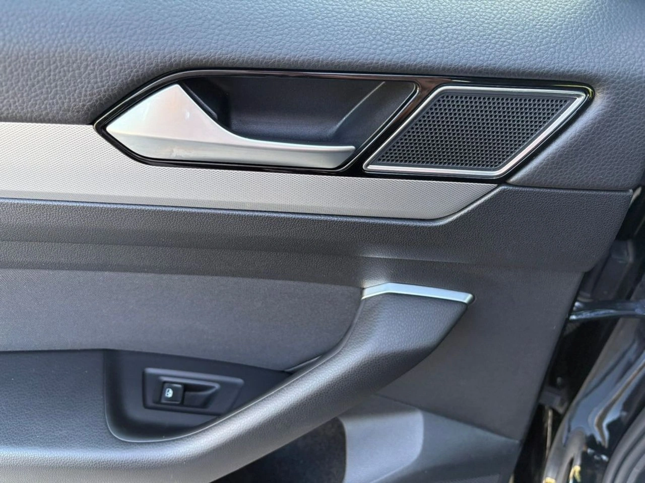 Volkswagen Passat Variant - Zdjęcie 16