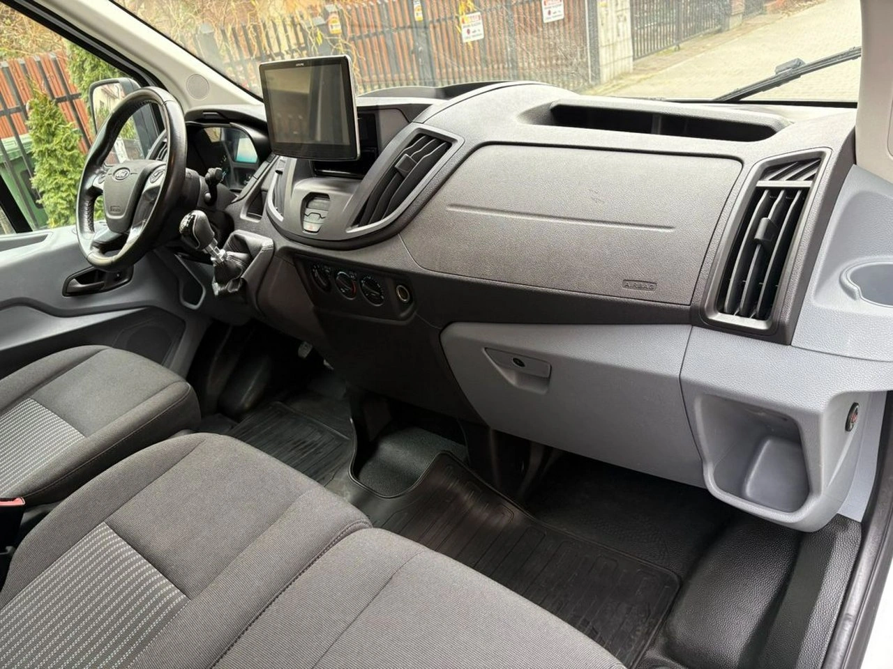 Ford Transit - Zdjęcie 22