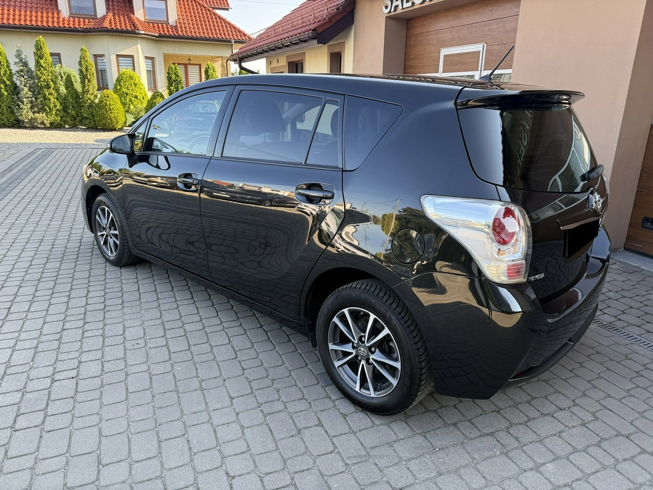 Toyota Verso - Zdjęcie 9