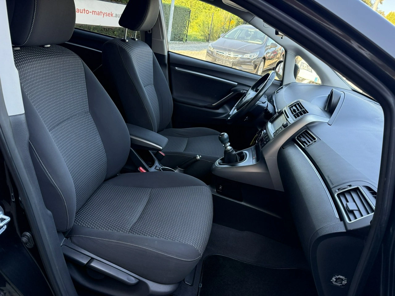 Toyota Verso - Zdjęcie 21