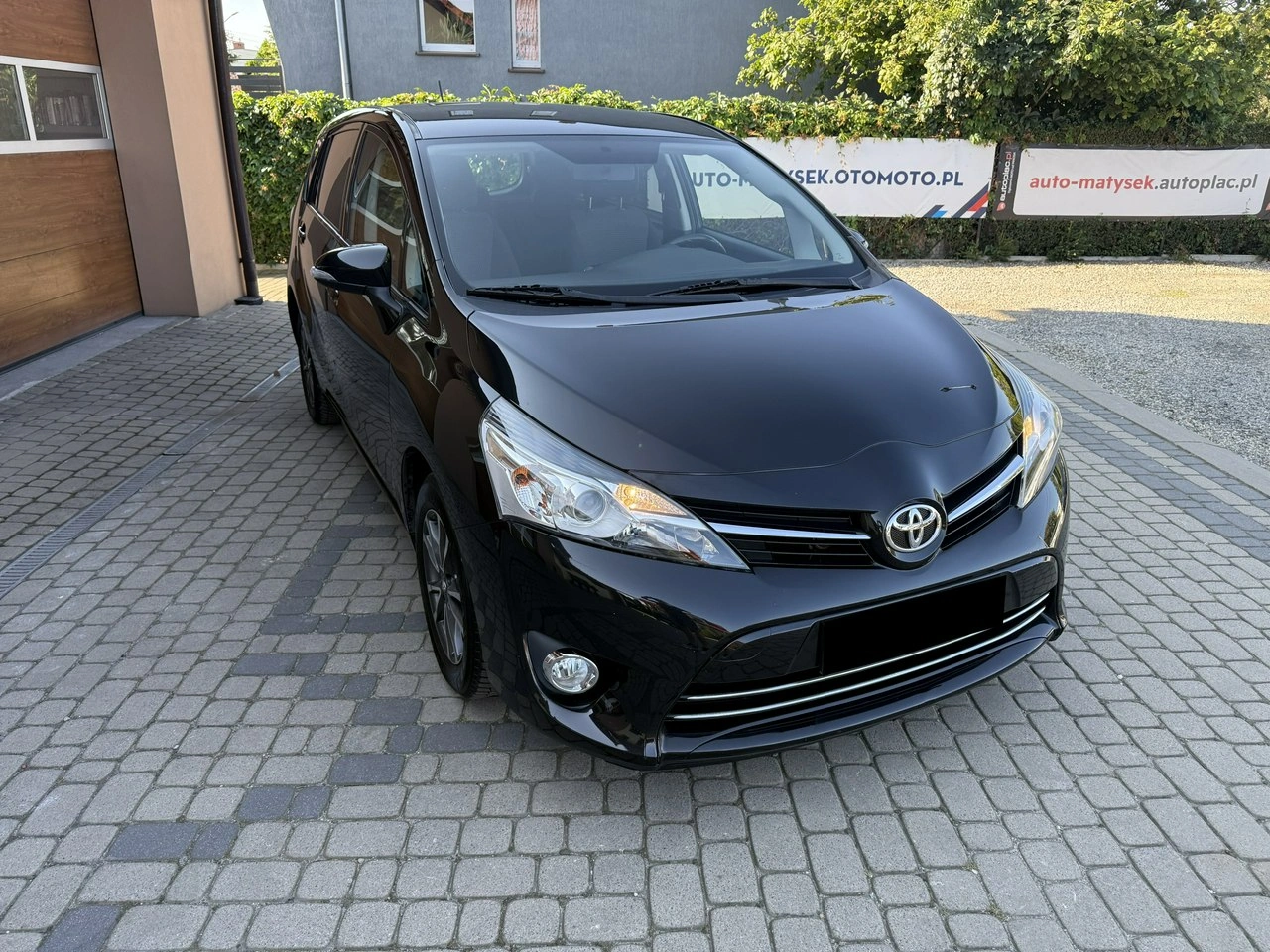 Toyota Verso - Zdjęcie 2