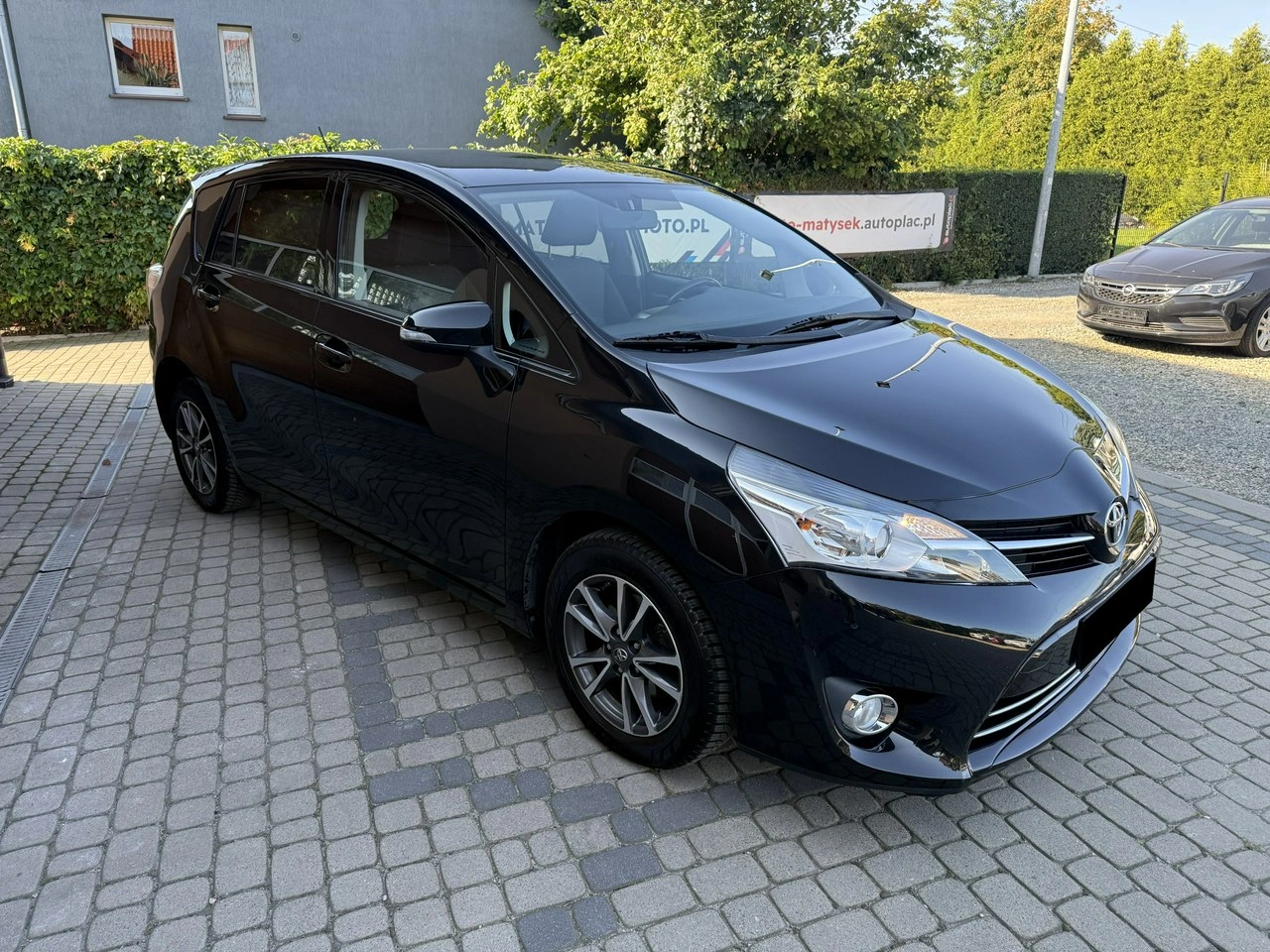 Toyota Verso - Zdjęcie 3