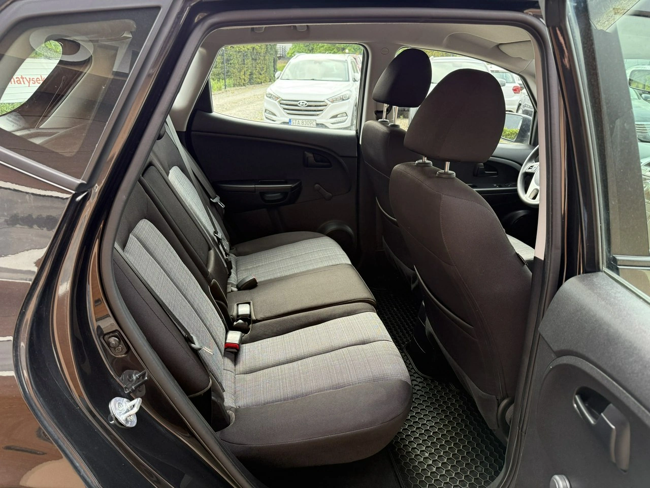 Kia Venga - Zdjęcie 24