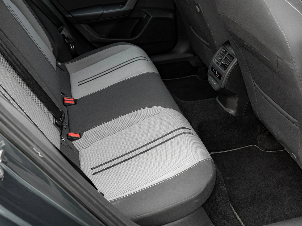 Seat Leon - Zdjęcie 30