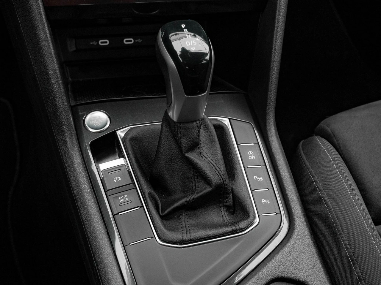 Volkswagen Tiguan - Zdjęcie 16