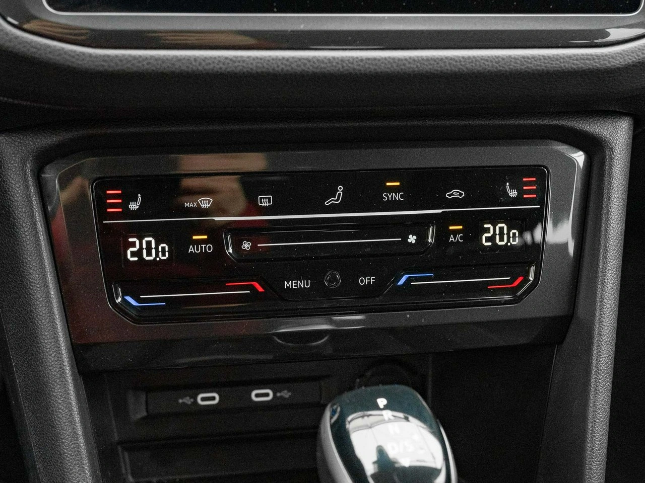 Volkswagen Tiguan - Zdjęcie 17