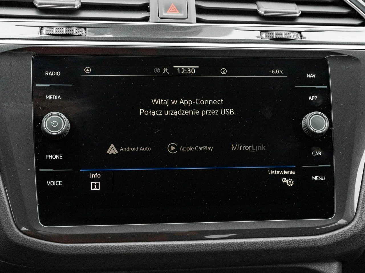 Volkswagen Tiguan - Zdjęcie 22