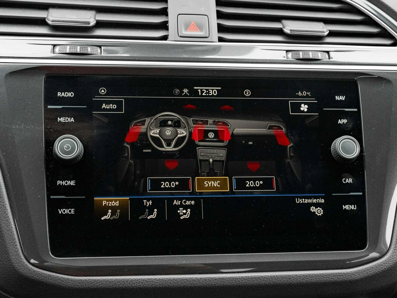 Volkswagen Tiguan - Zdjęcie 24