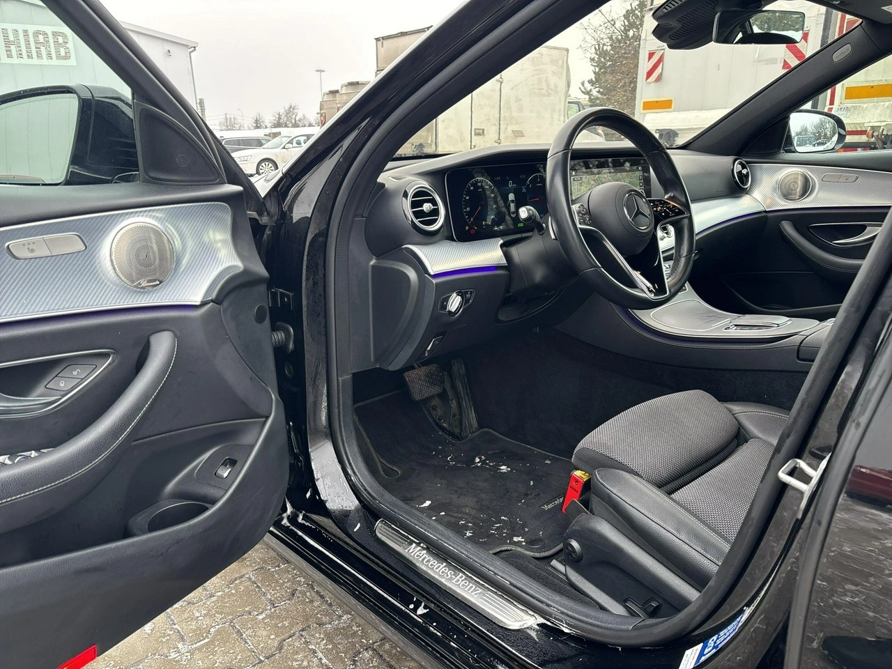 Mercedes E 220 - Zdjęcie 9