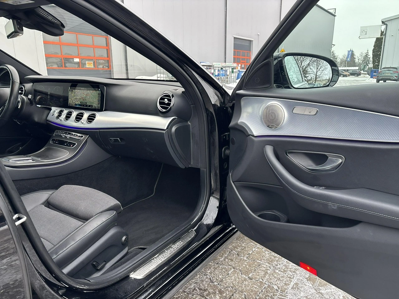 Mercedes E 220 - Zdjęcie 16