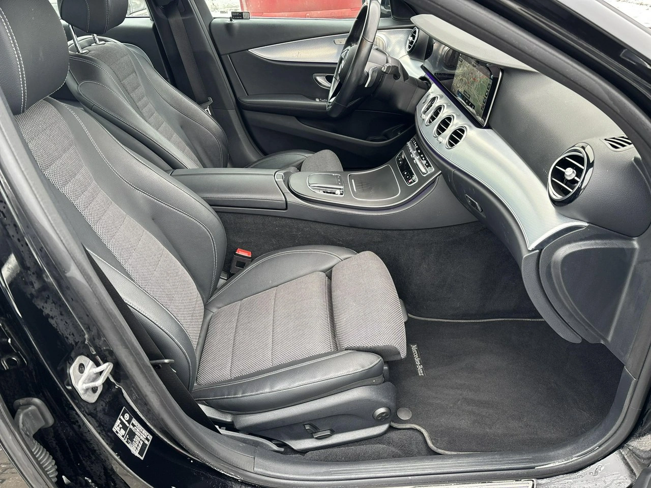 Mercedes E 220 - Zdjęcie 17