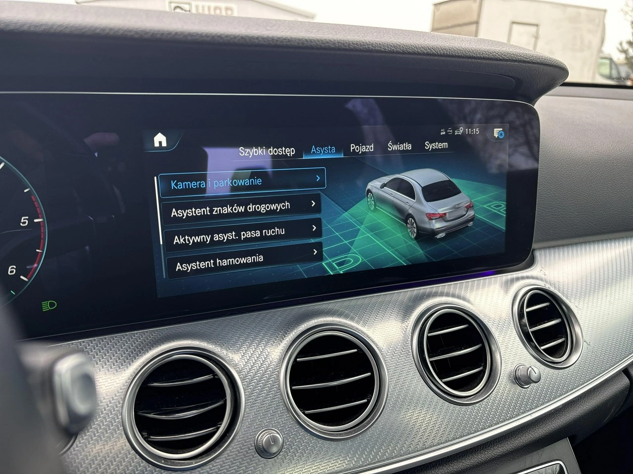 Mercedes E 220 - Zdjęcie 21