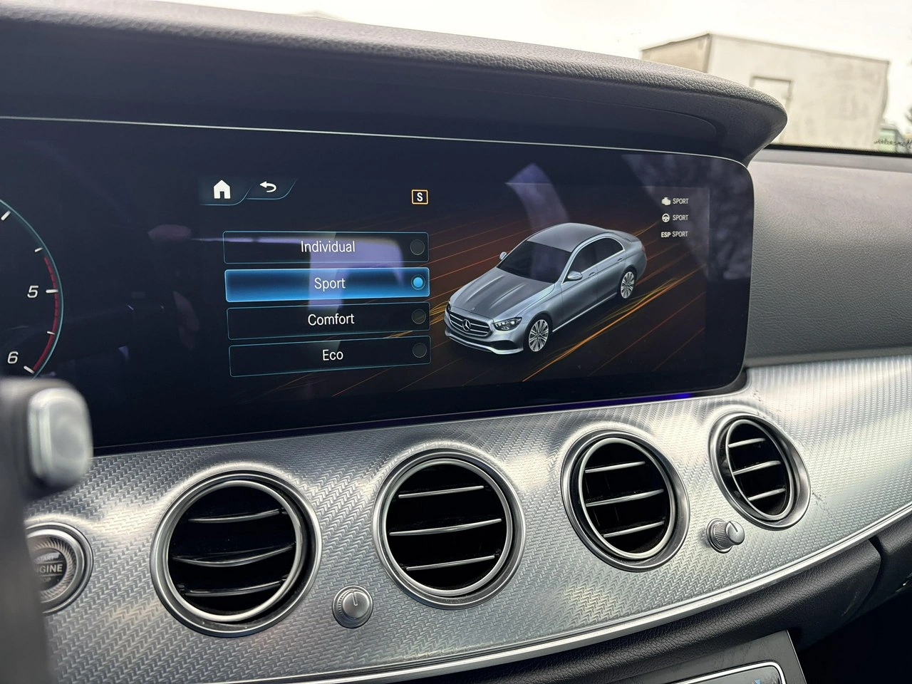 Mercedes E 220 - Zdjęcie 25