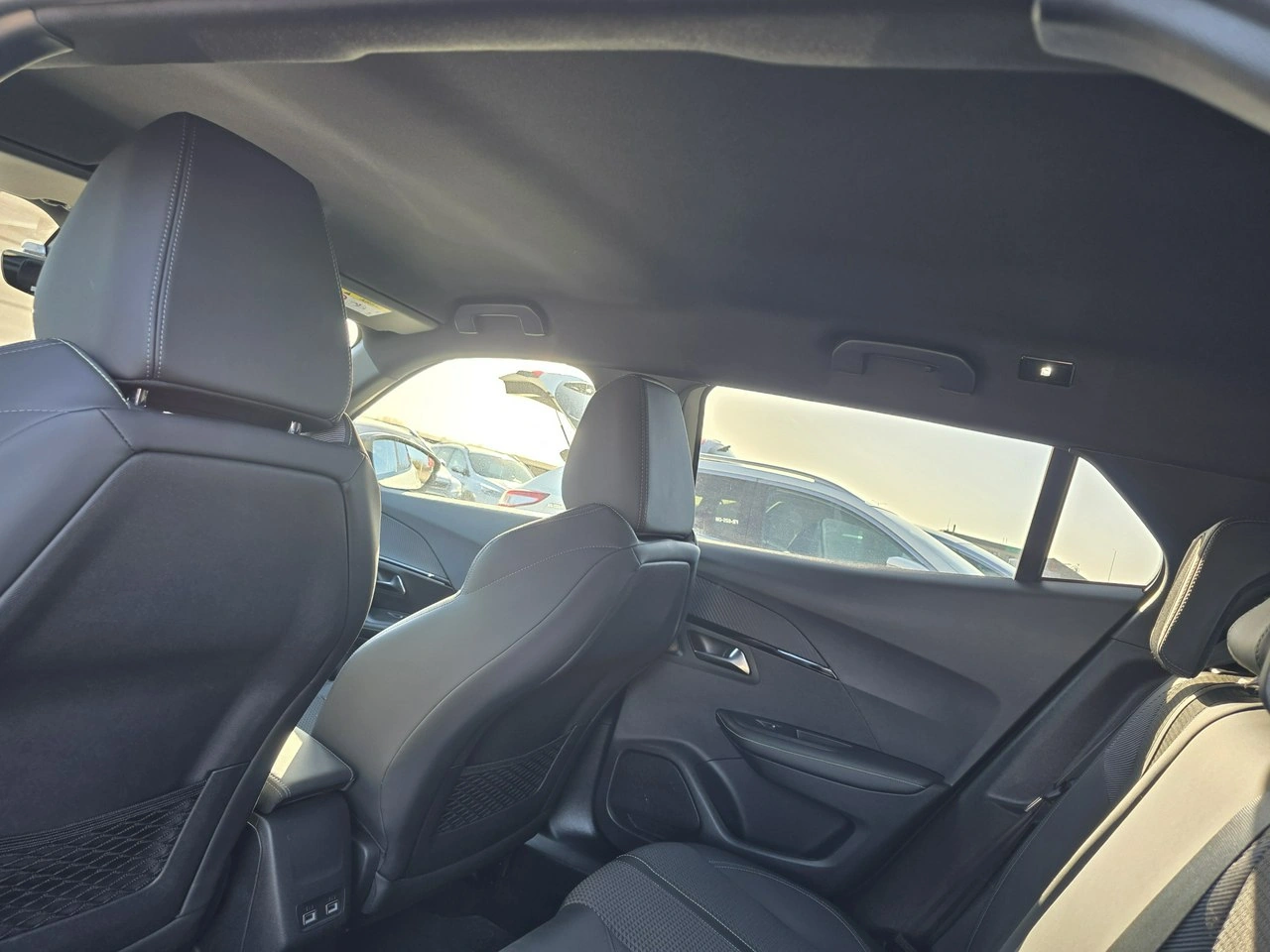 Peugeot 2008 - Zdjęcie 13