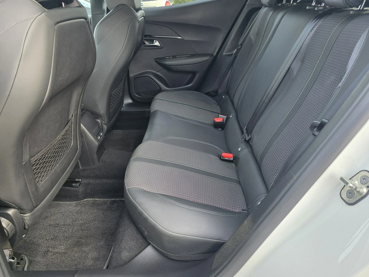 Peugeot 2008 - Zdjęcie 19