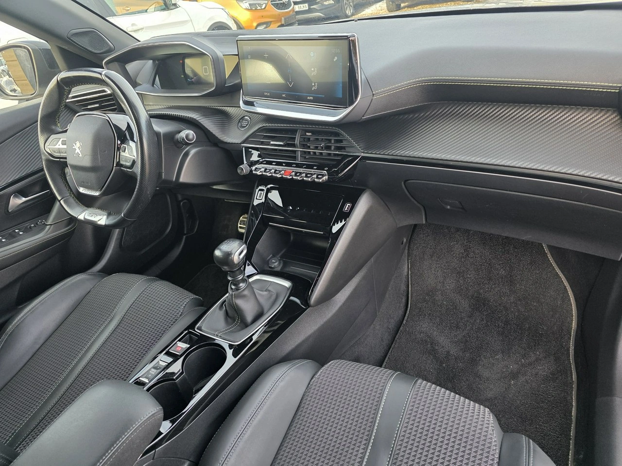 Peugeot 2008 - Zdjęcie 24