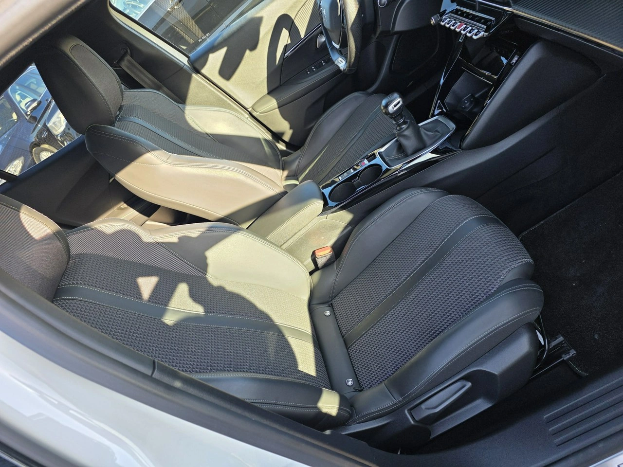 Peugeot 2008 - Zdjęcie 27