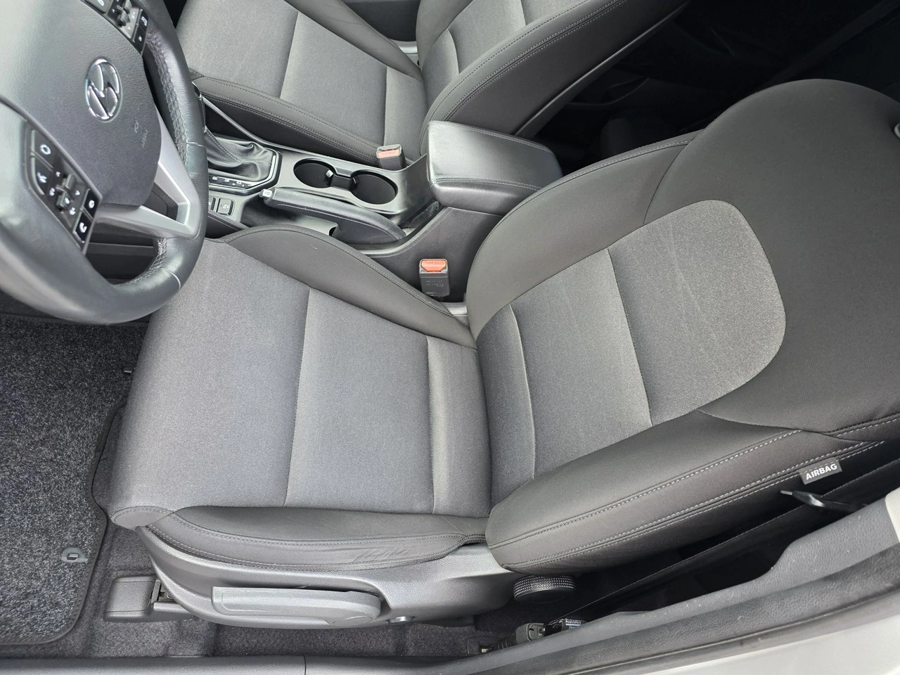 Hyundai Tucson - Zdjęcie 18