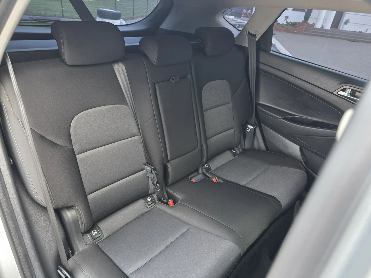 Hyundai Tucson - Zdjęcie 25