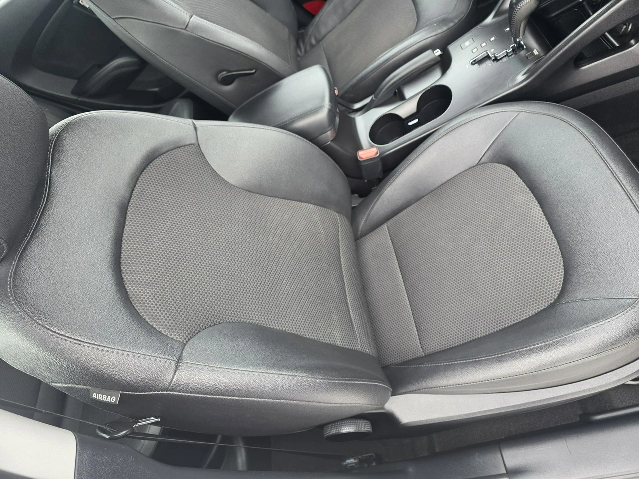 Hyundai ix35 - Zdjęcie 27